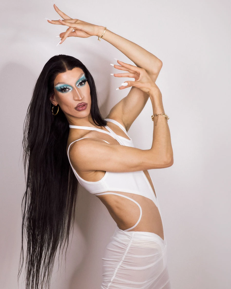 Karlie Kant Berlin Drag Queen Host – White Cut-Out Dress